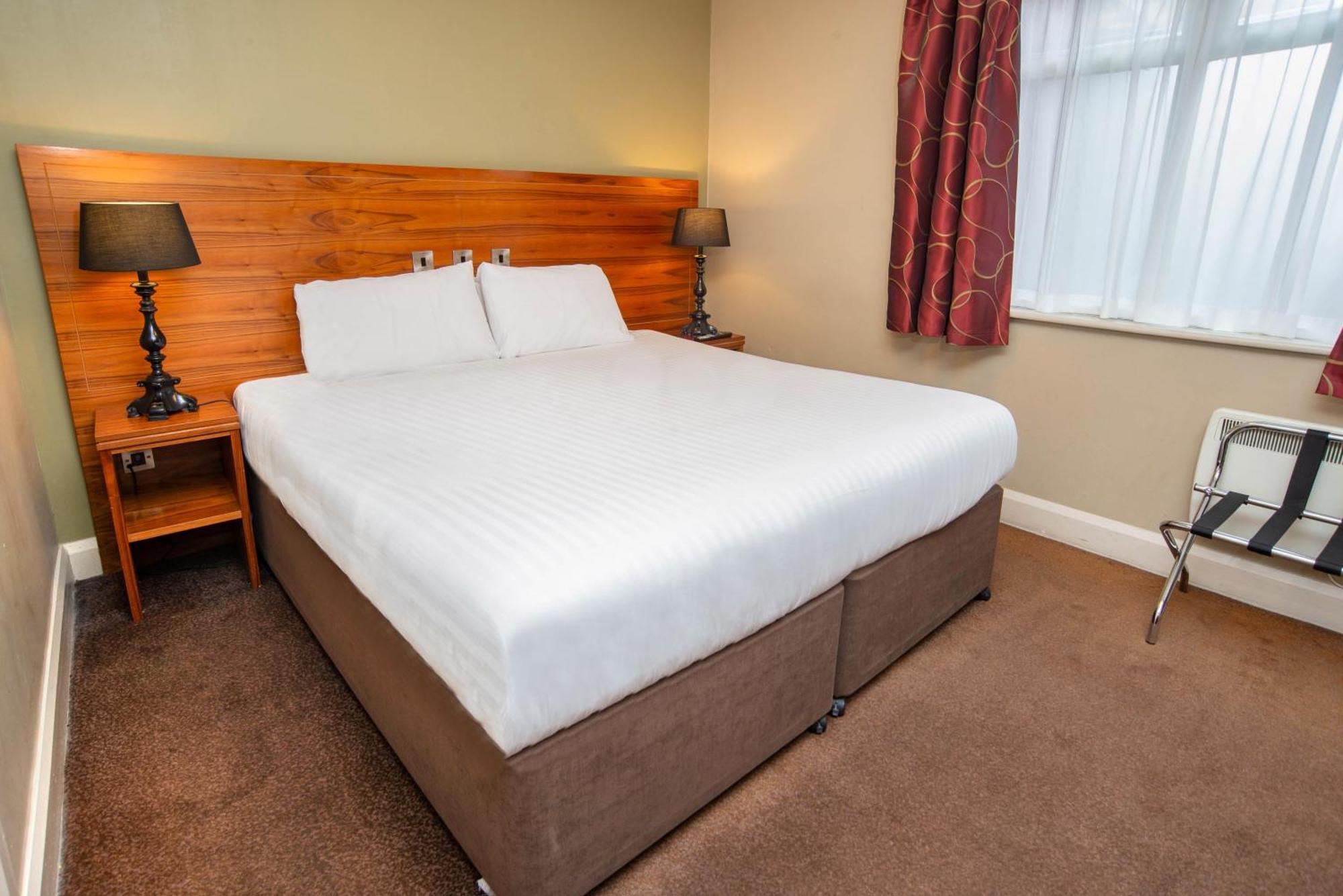 The Shrewsbury Hotel Wetherspoon Ngoại thất bức ảnh