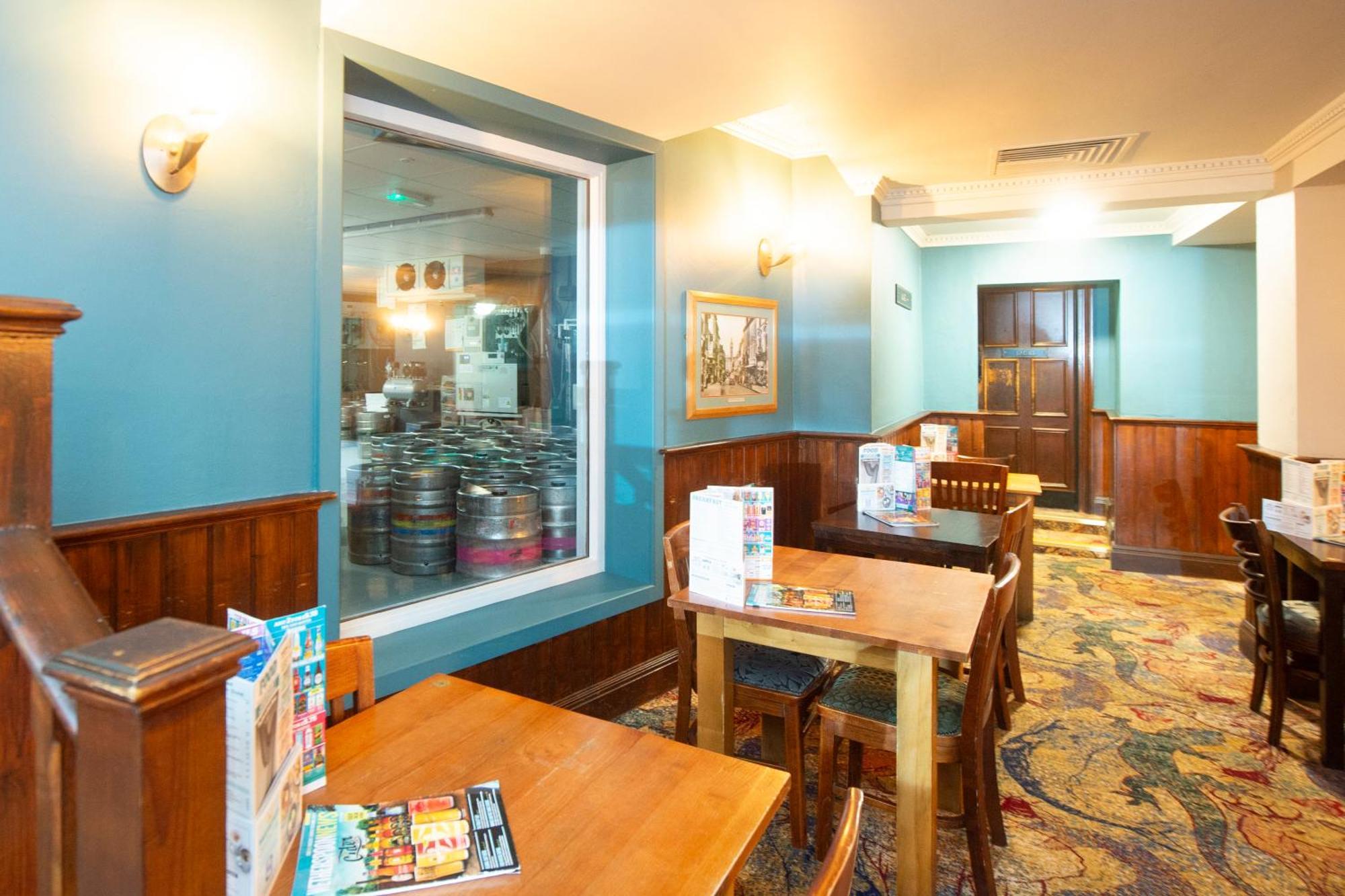 The Shrewsbury Hotel Wetherspoon Ngoại thất bức ảnh