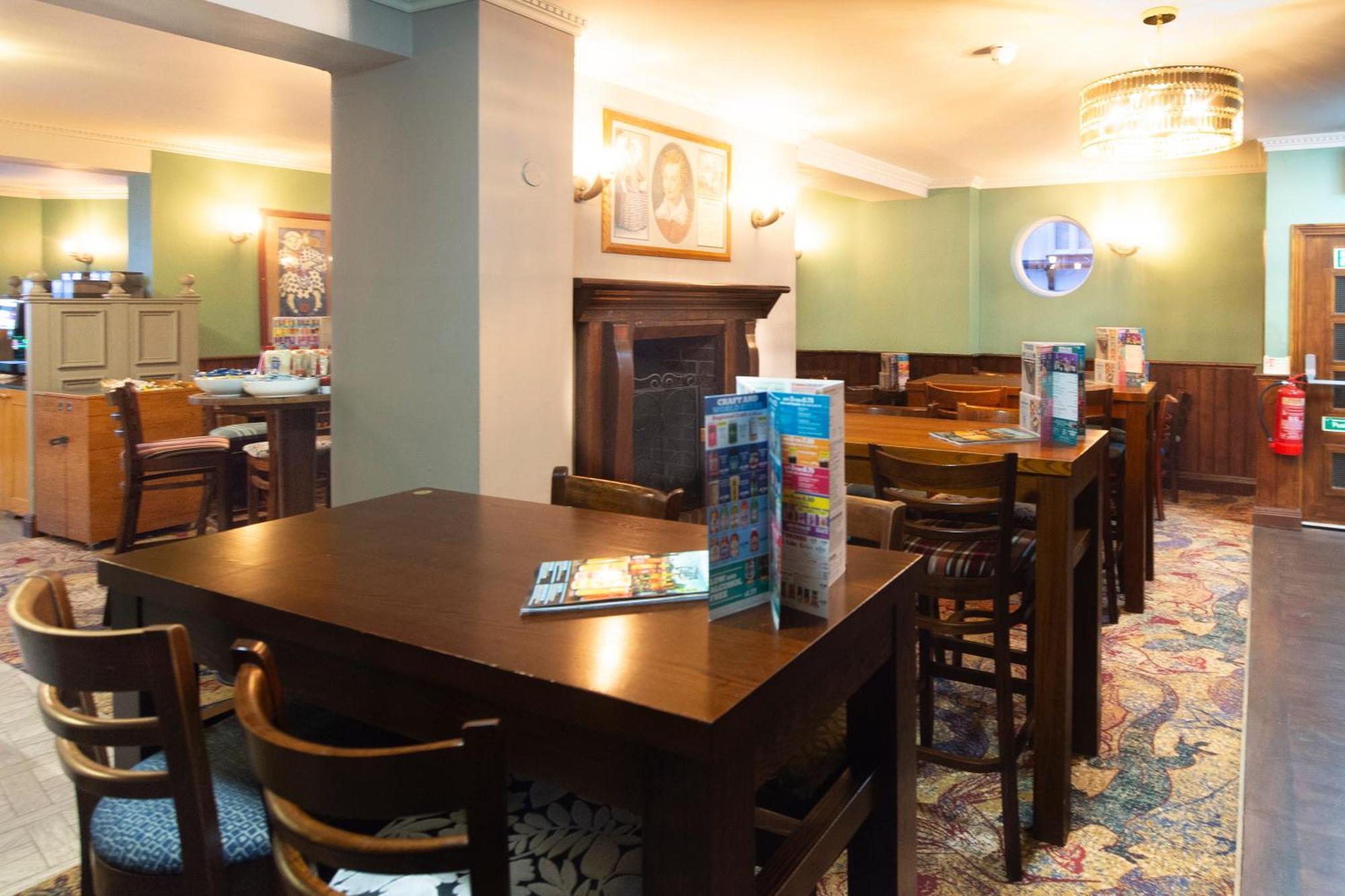 The Shrewsbury Hotel Wetherspoon Ngoại thất bức ảnh